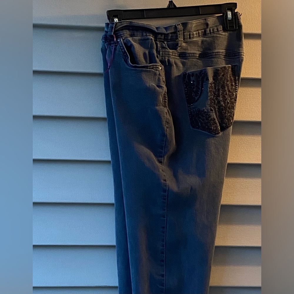 Well Worn Gloria Vanderbilt Sz-16/18 Petite Stylish Black Jeans w/Great Stretch🖤